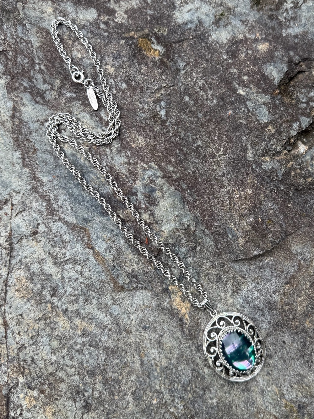Vintage Whiting & Davis Iridescent Purple Green Silver Filigree Pendant Necklace - Picture 12 of 14
